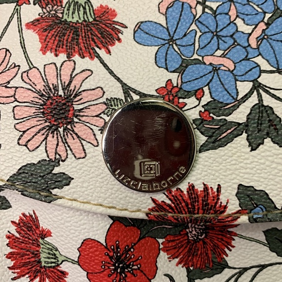 Liz Claiborne Crossbody Floral Purse - Picture 16 of 16